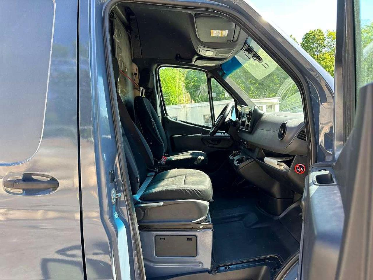 Mercedes-Benz Sprinter 2500
