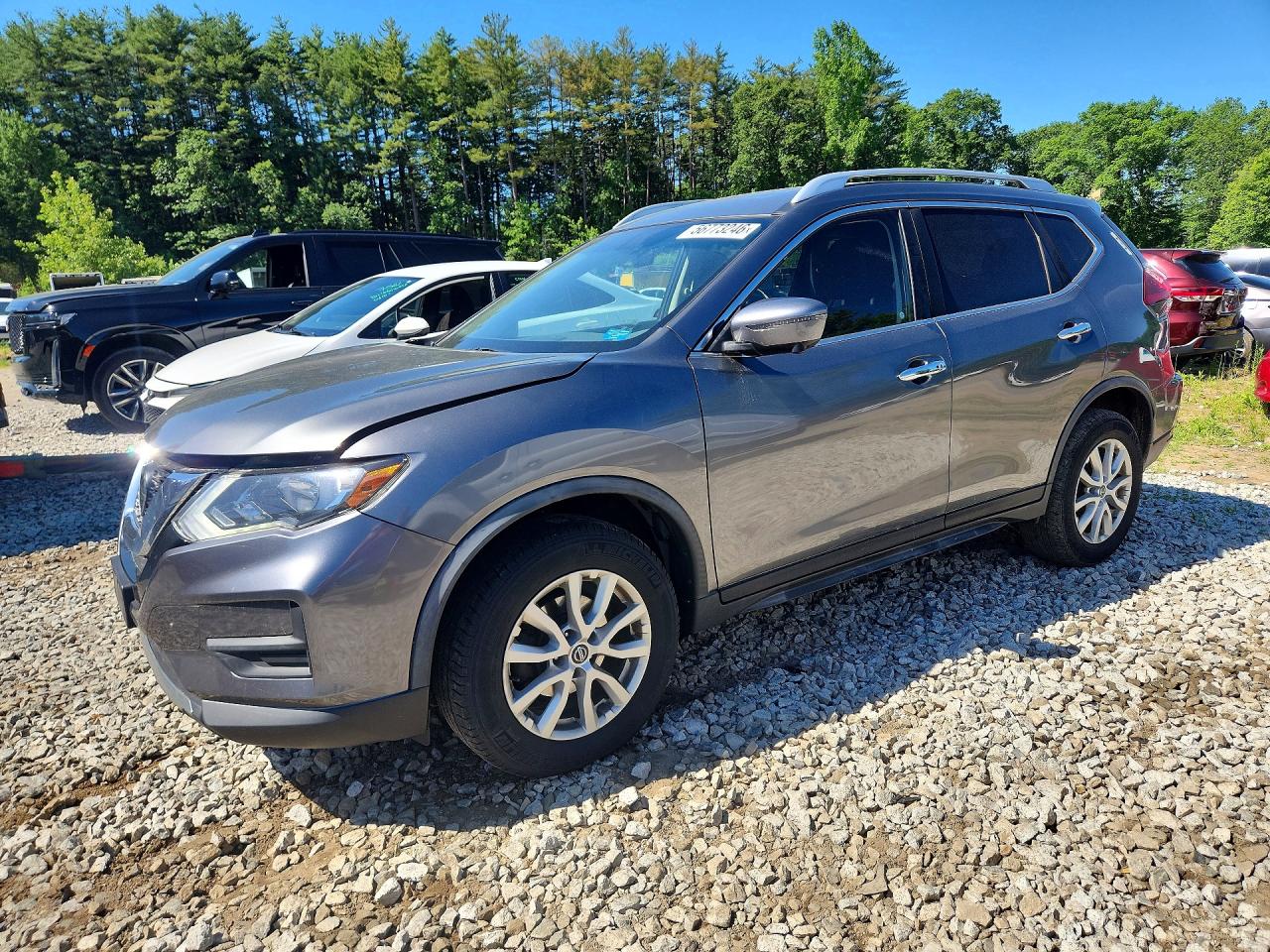 Salvage Nissan Rogue Image
