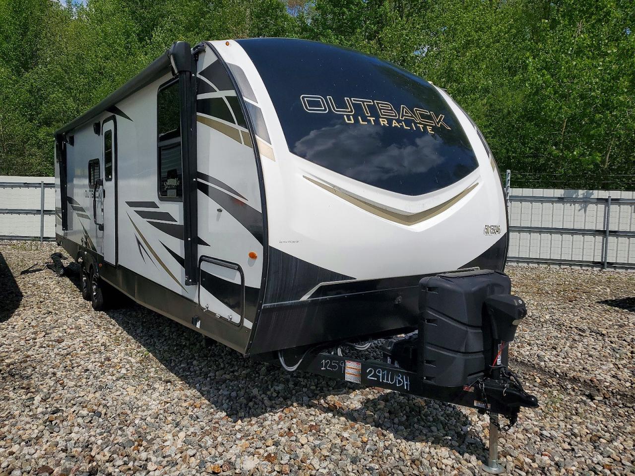 Salvage Keystone Trailers Image