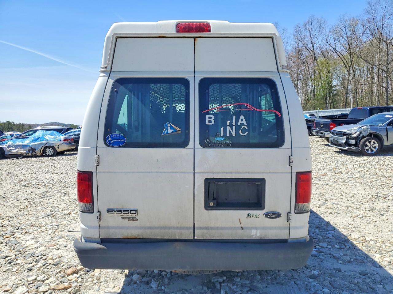 Ford Econoline E350 Super Duty Van