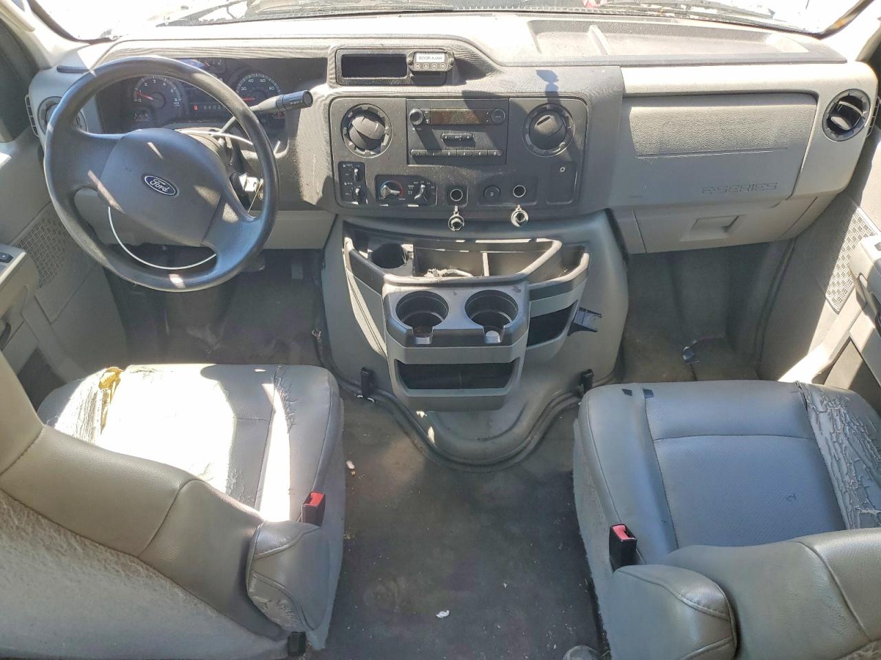 Ford Econoline E350 Super Duty Van