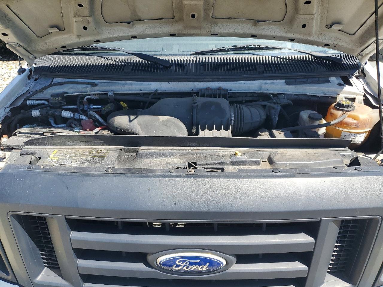 Ford Econoline E350 Super Duty Van