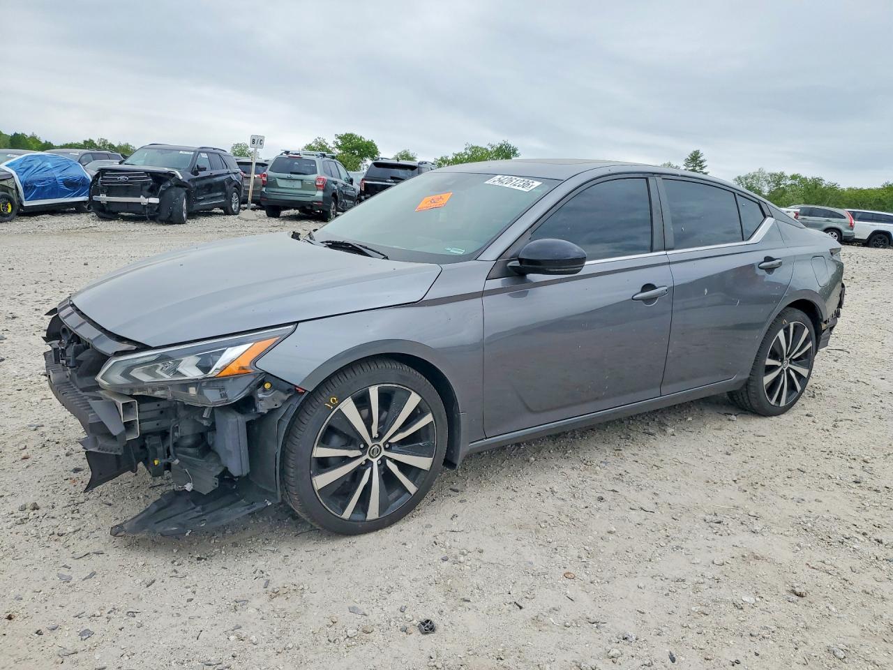 Salvage Nissan Altima Image
