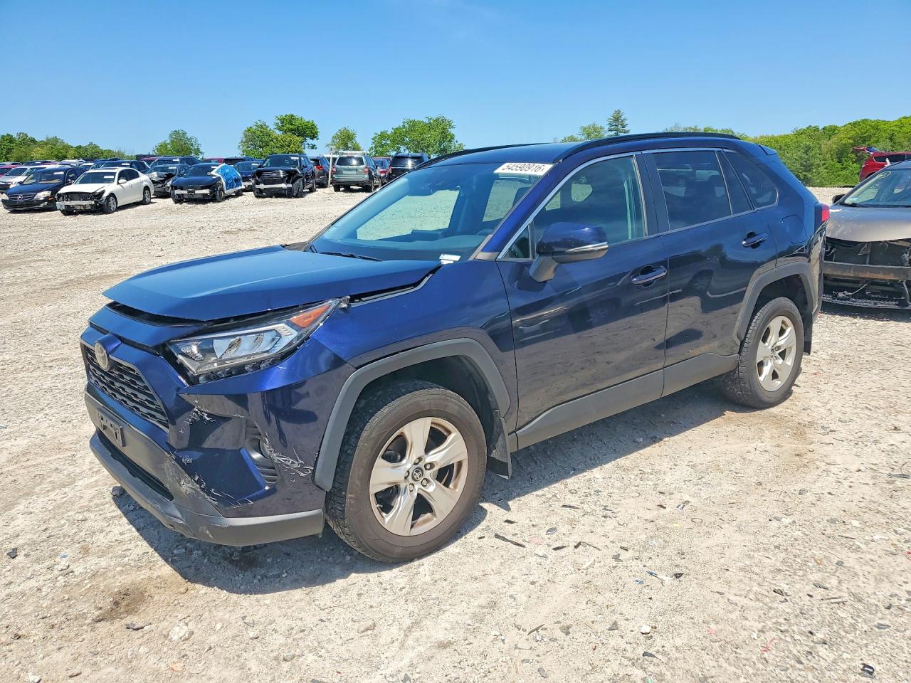 Salvage Toyota RAV4 Image
