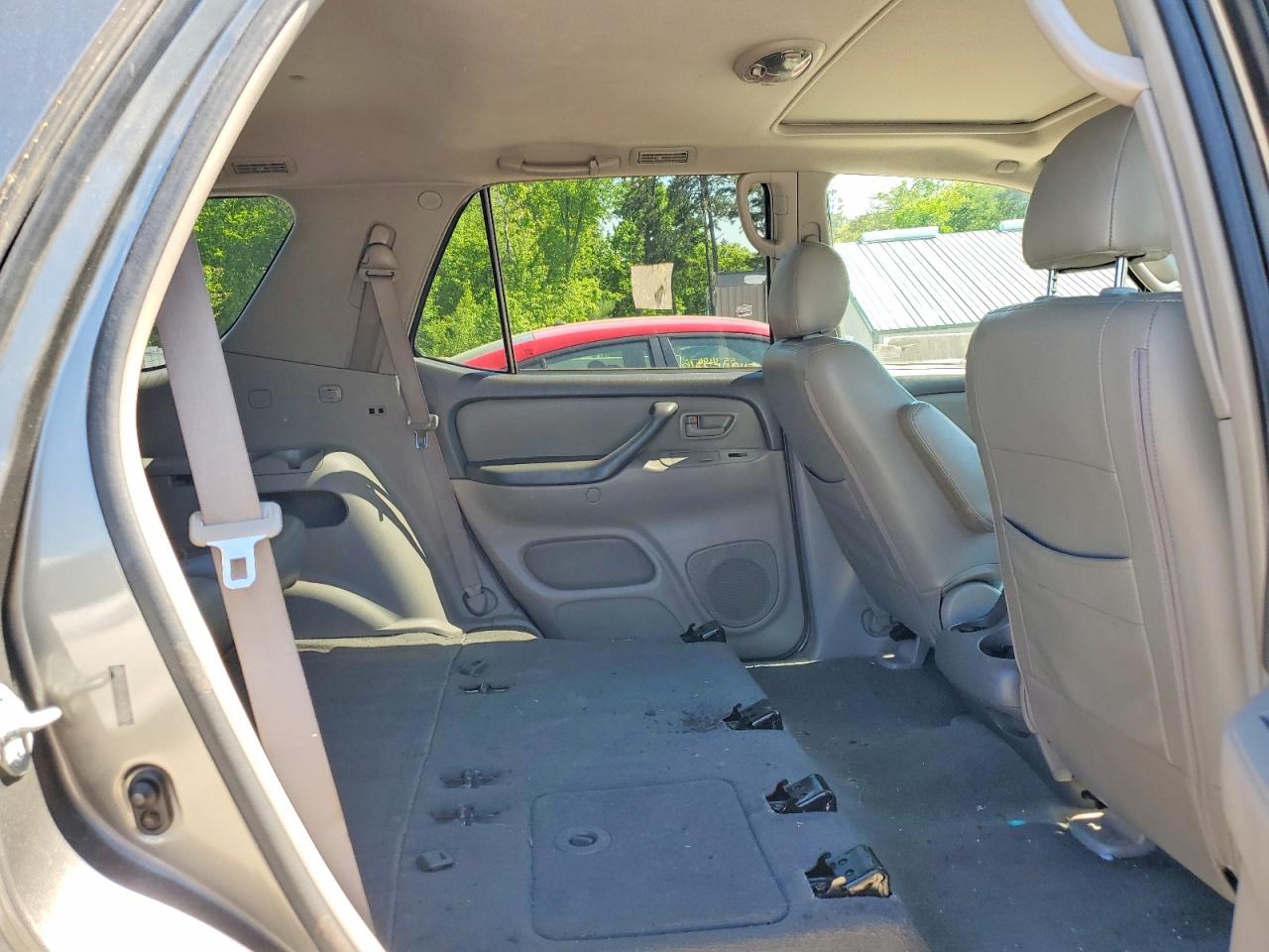 Toyota Sequoia Sr5
