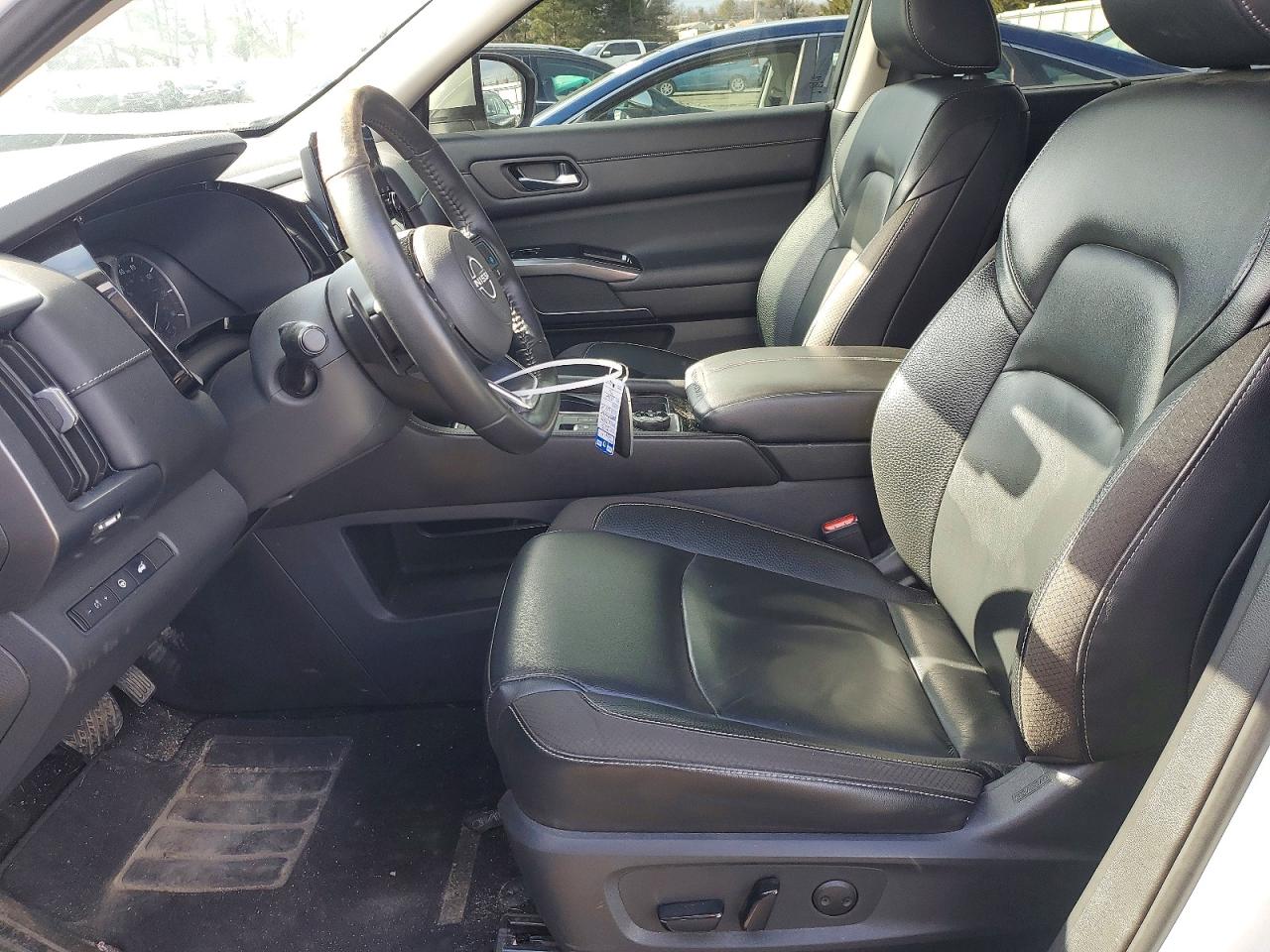 Nissan Pathfinder Sl