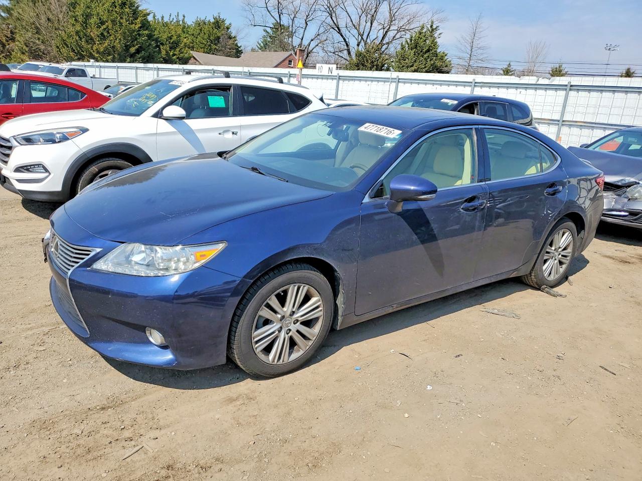 Salvage Lexus Es Image