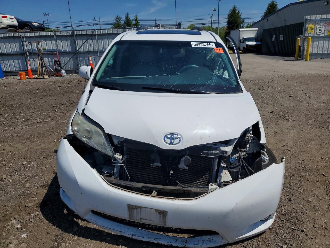 Toyota Sienna Xle 8-passenger