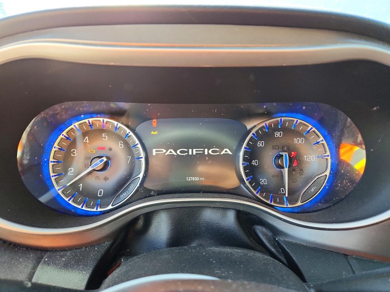 Chrysler Pacifica Touring L