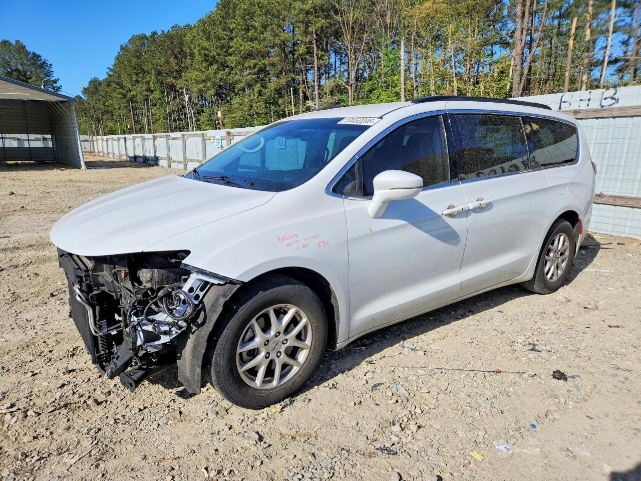 Salvage Chrysler Pacifica Image