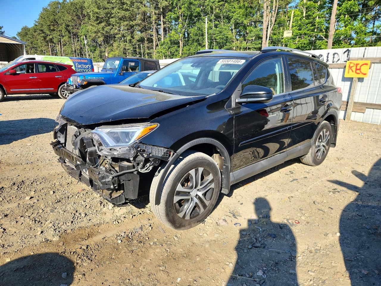 Salvage Toyota RAV4 Image