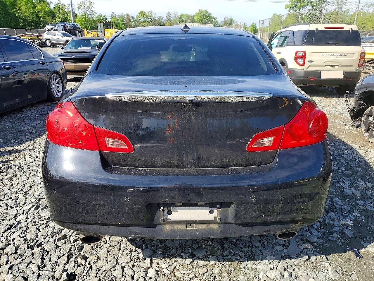 INFINITI G37 X