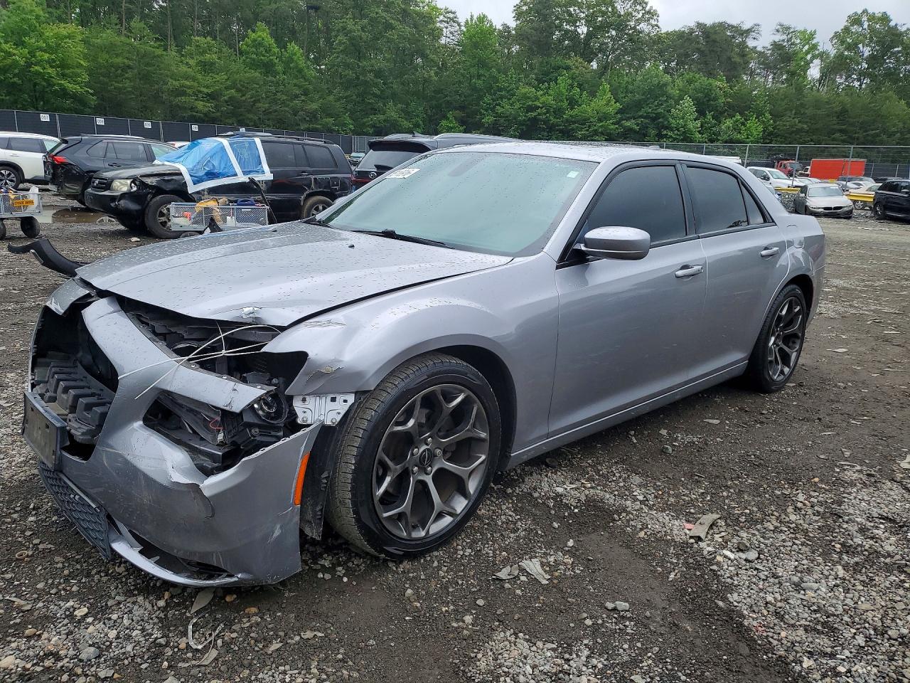 Salvage Chrysler 300 Image
