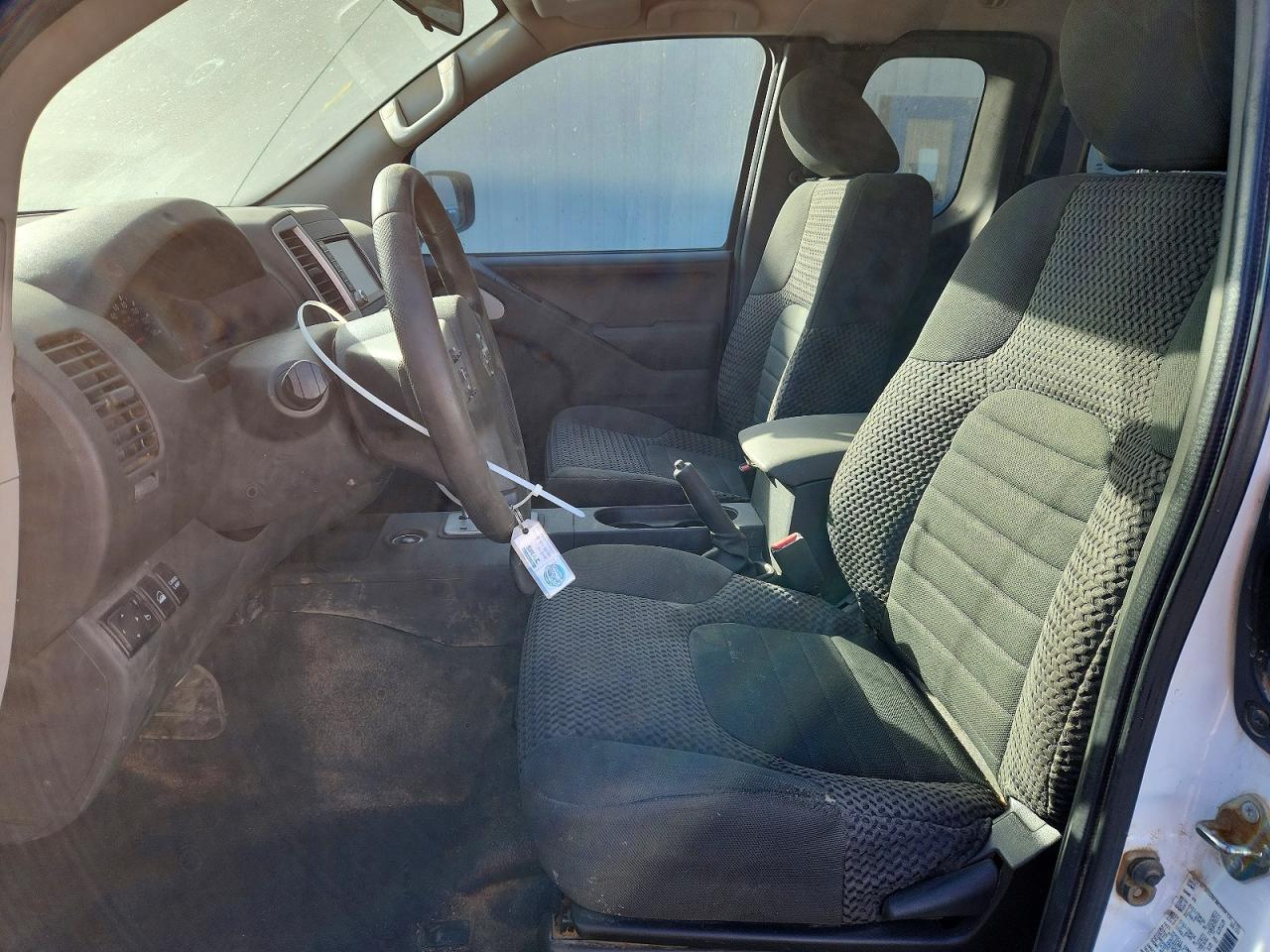 Nissan Frontier Sv