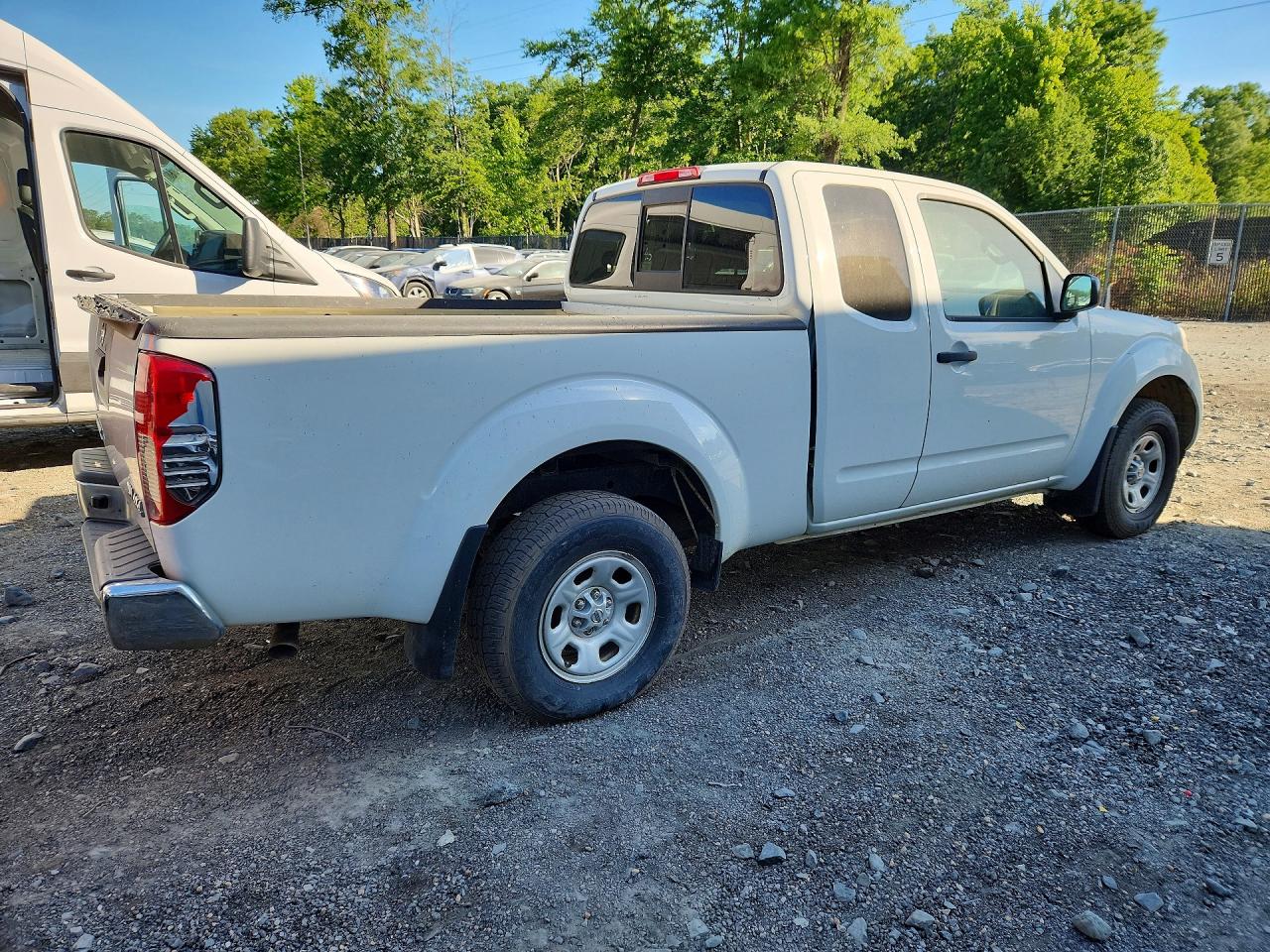Nissan Frontier Sv