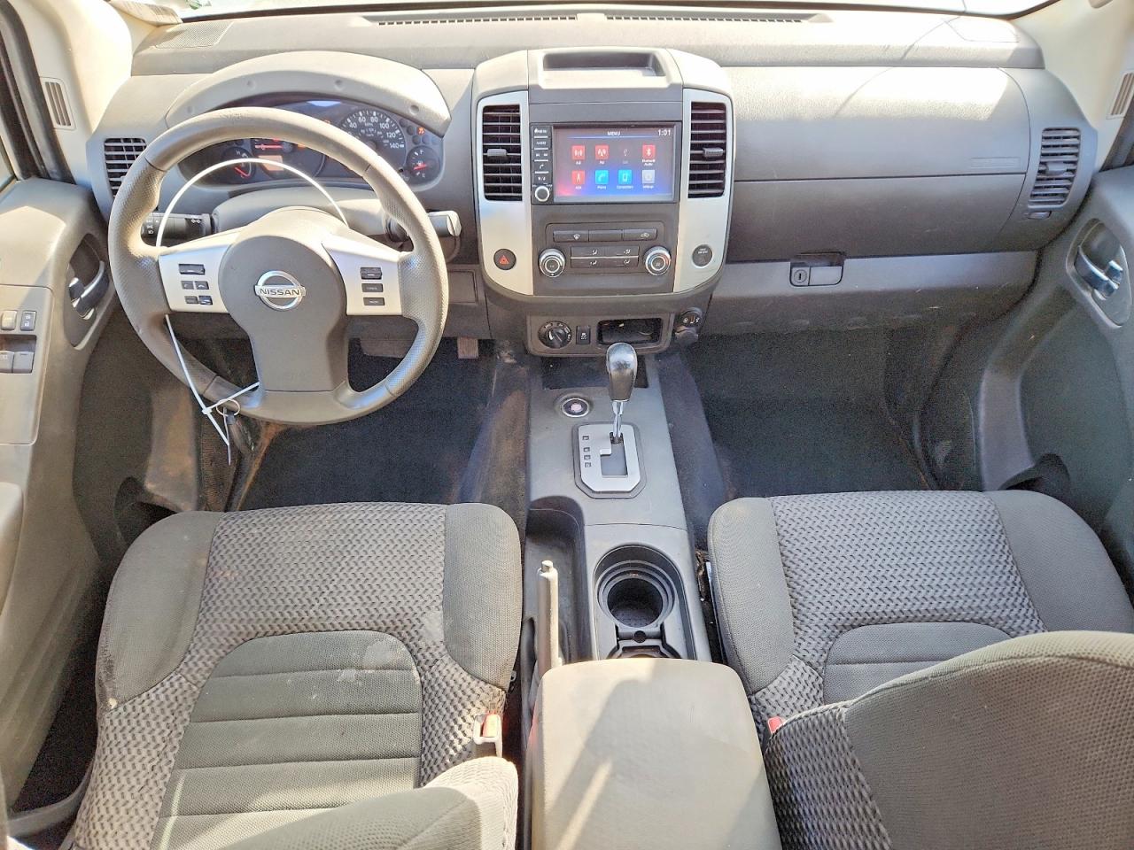 Nissan Frontier Sv