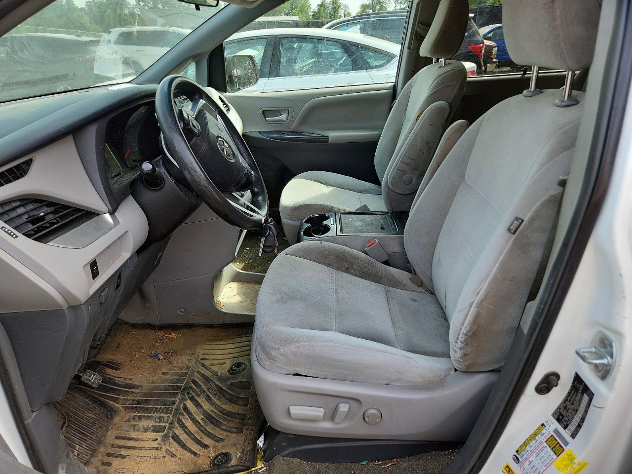 Toyota Sienna Le