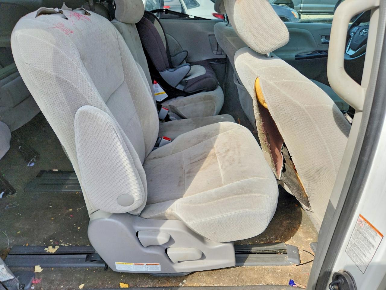 Toyota Sienna Le