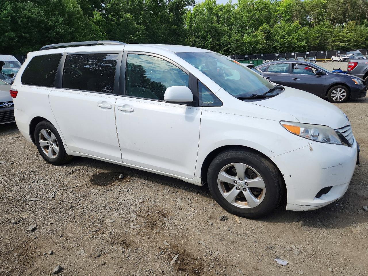 Toyota Sienna Le