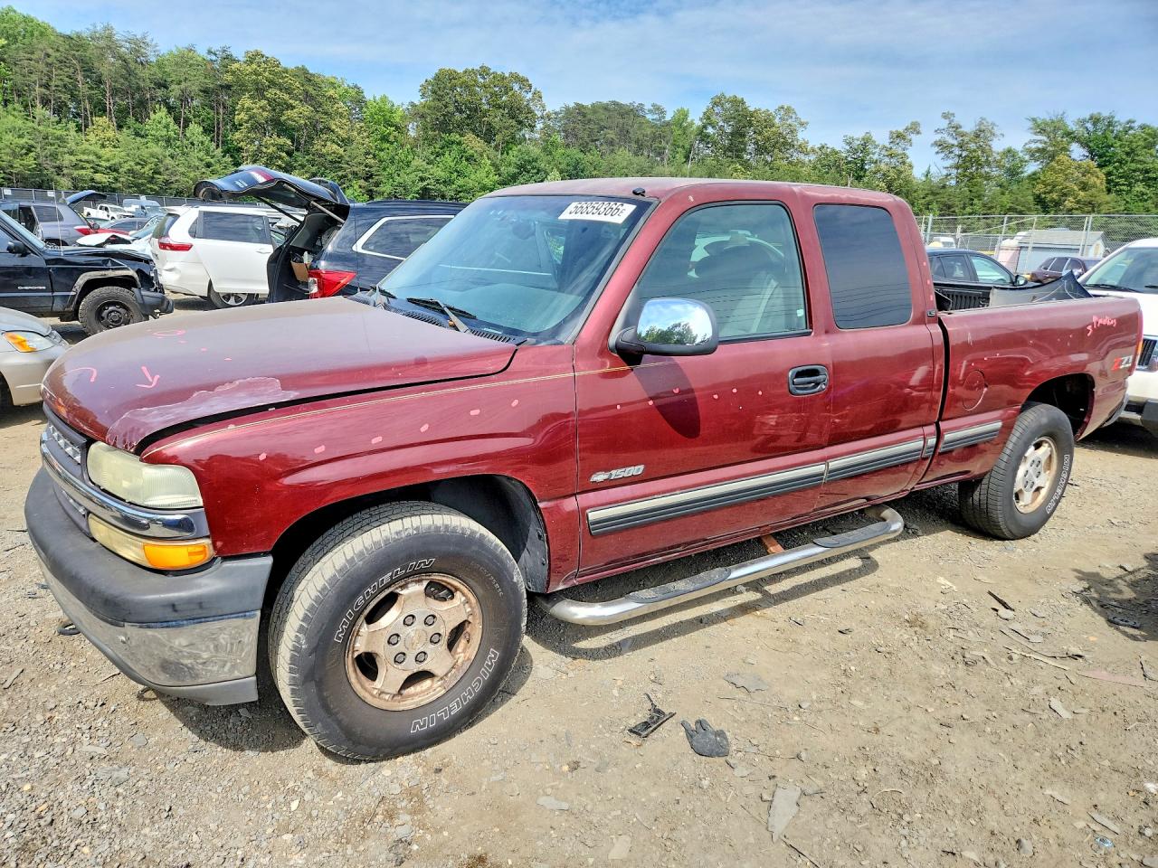 Salvage Chevrolet Silverado Image