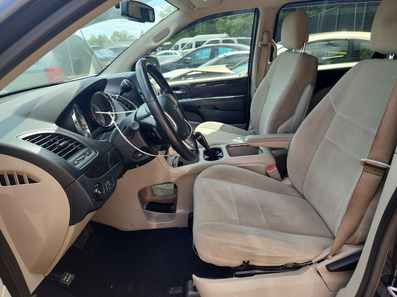 Dodge Caravan Sxt