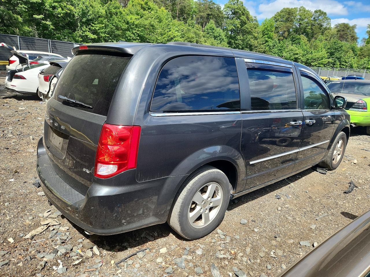 Dodge Caravan Sxt