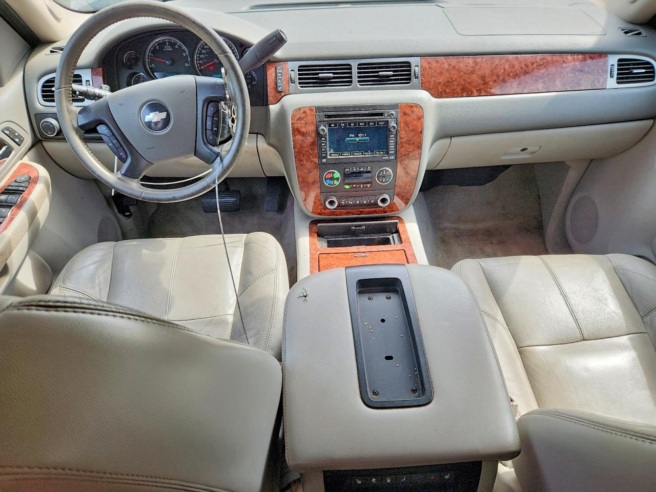 Chevrolet Suburban C1500