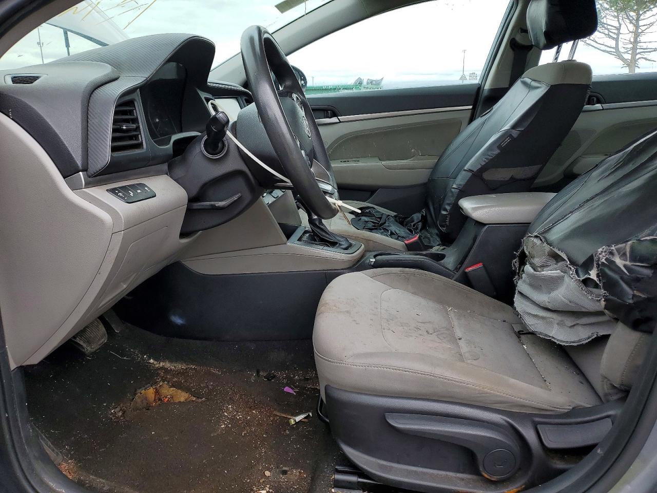 Hyundai ELANTRA Sel