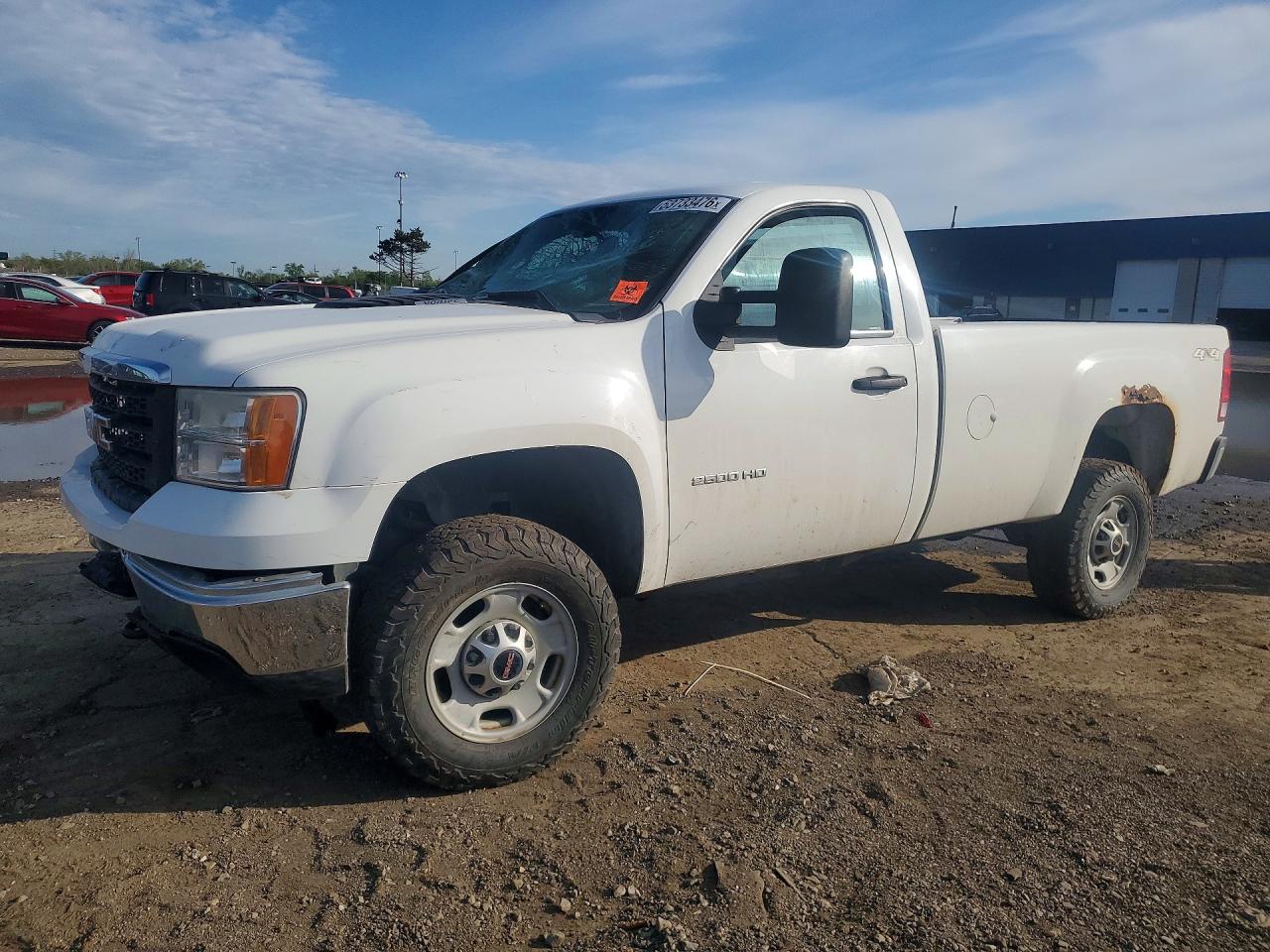 Salvage GMC Sierra Image