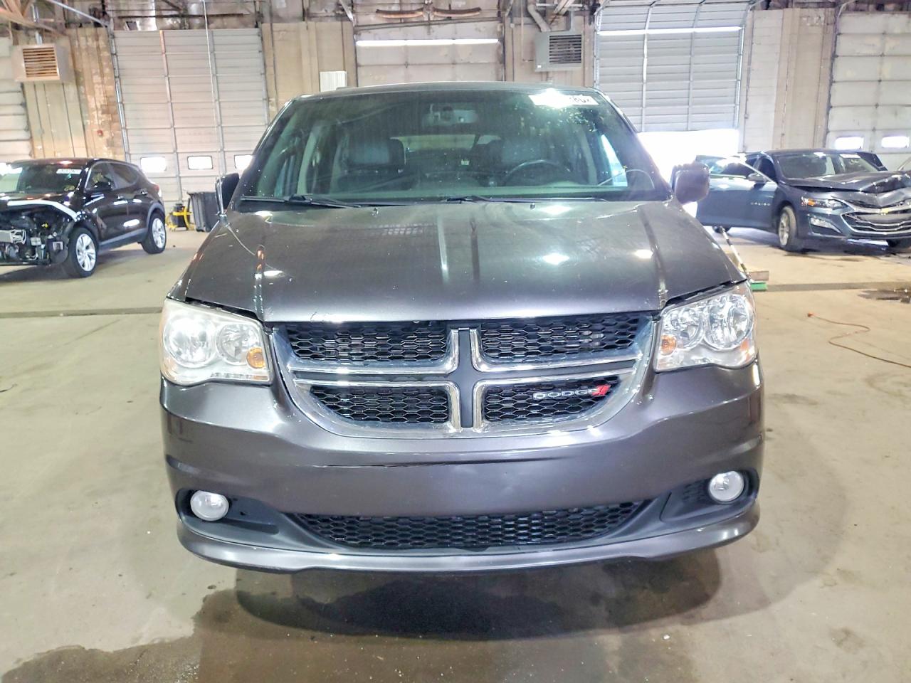 Dodge Caravan Sxt