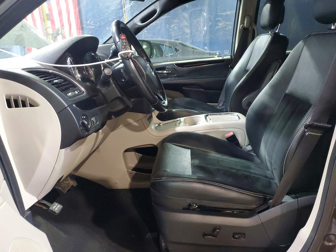 Dodge Caravan Sxt