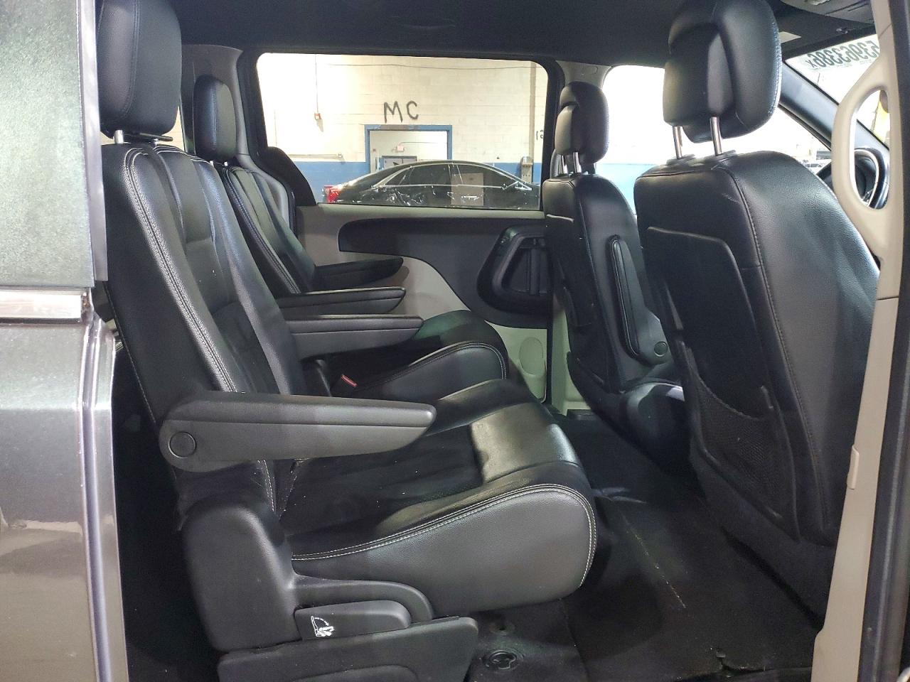 Dodge Caravan Sxt