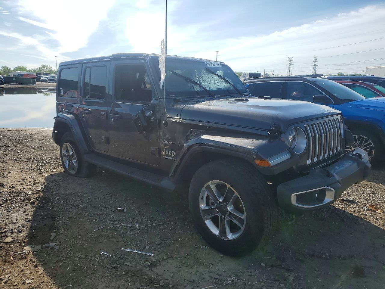 Jeep Wrangler Sahara