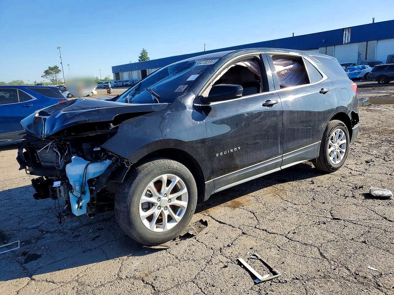 Salvage Chevrolet Equinox Image