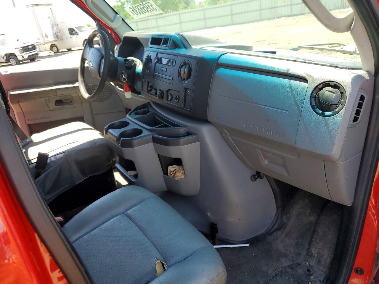 Ford Econoline E250 Van