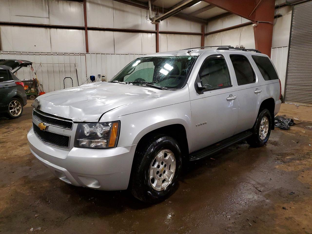 Salvage Chevrolet Tahoe Image