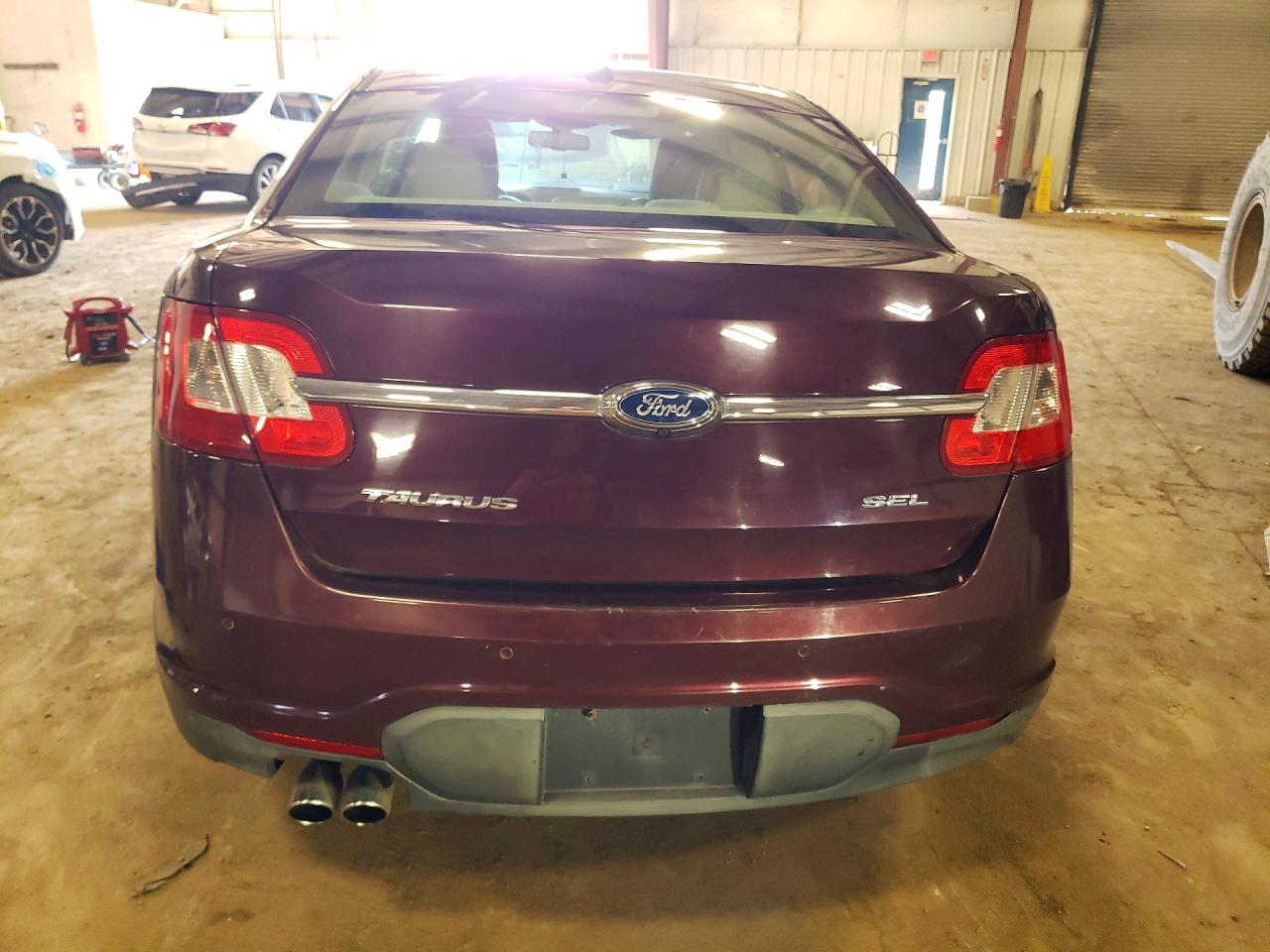 Ford Taurus Sel
