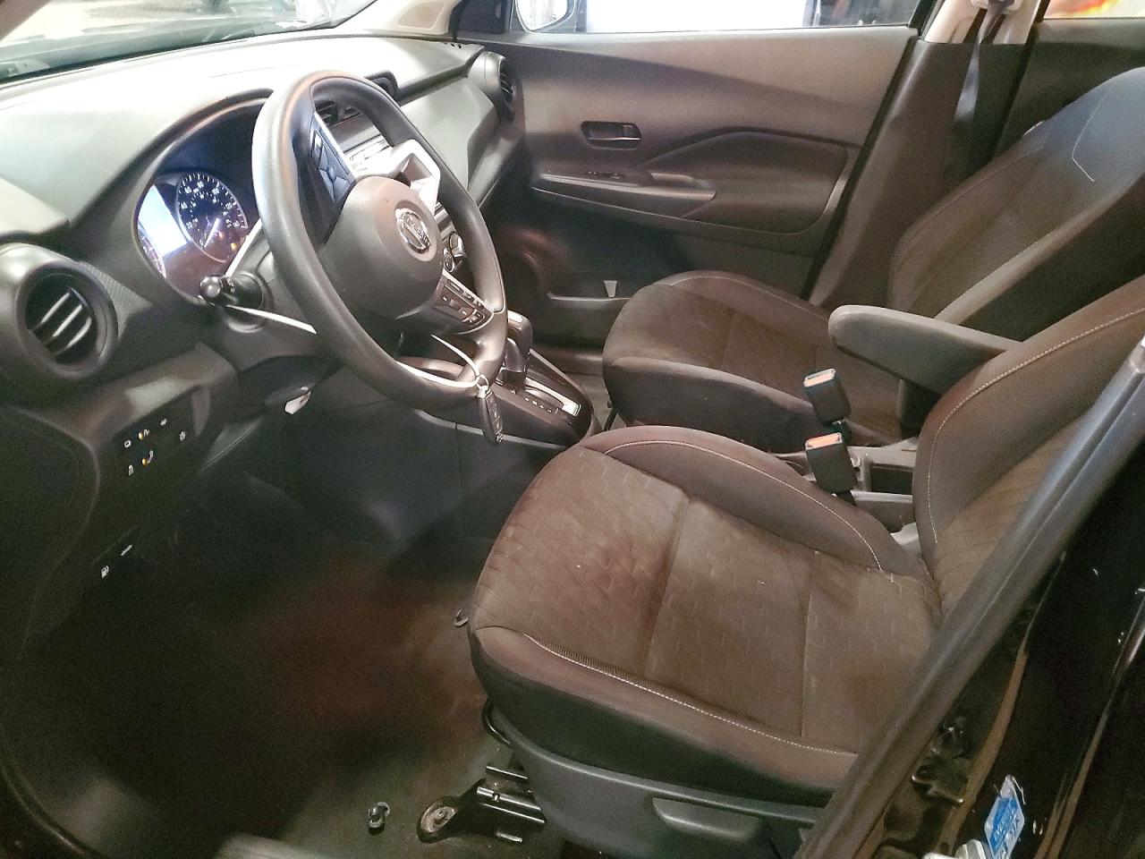 Nissan Kicks S