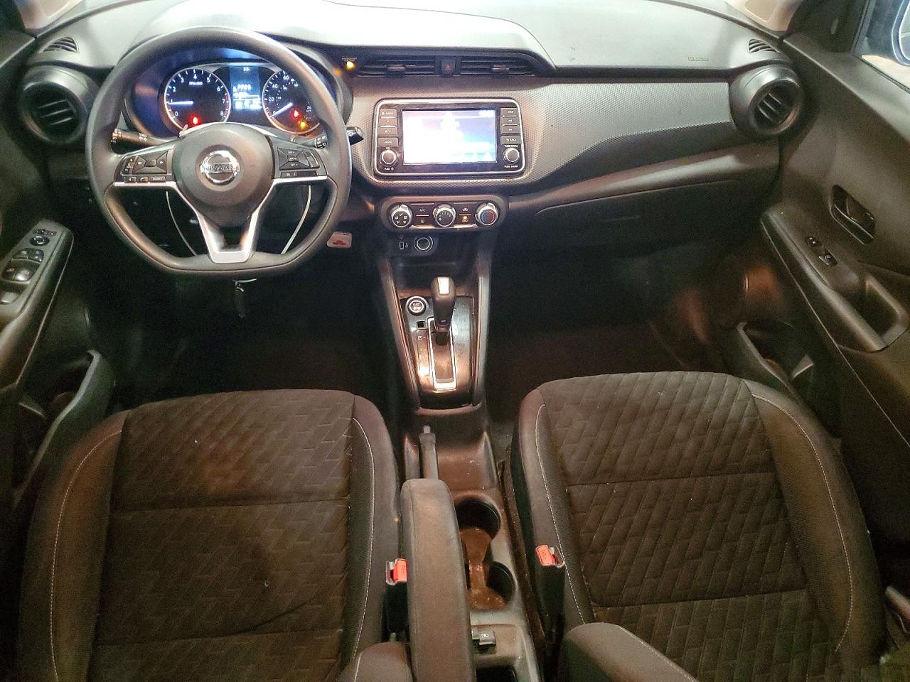 Nissan Kicks S