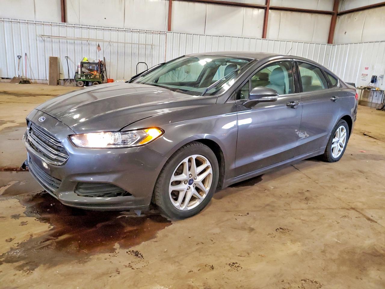 Salvage Ford Fusion Image