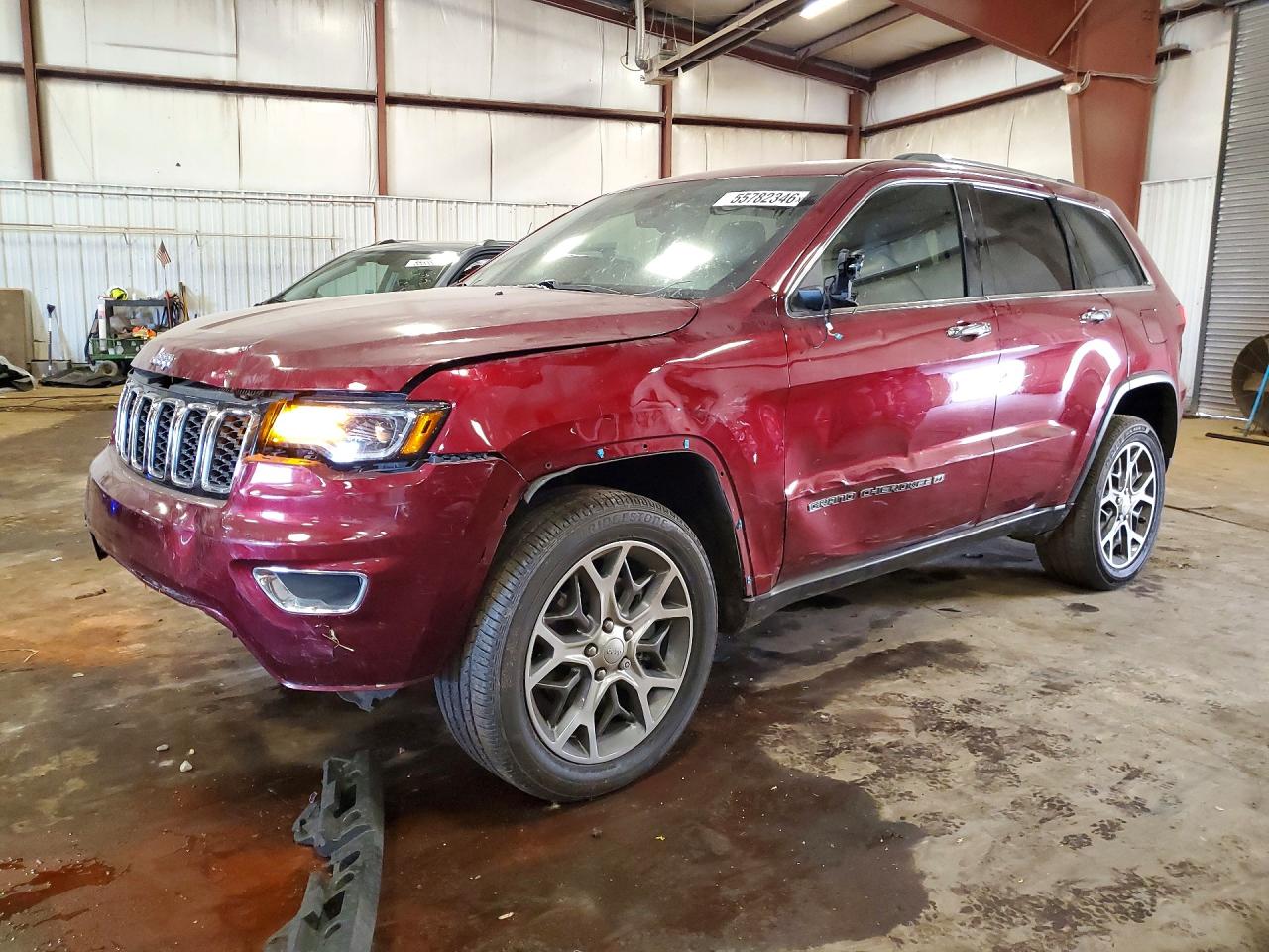 Salvage Jeep Cherokee Image