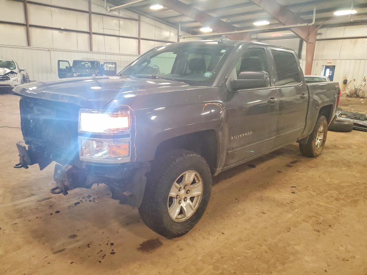 Salvage Chevrolet Silverado Image