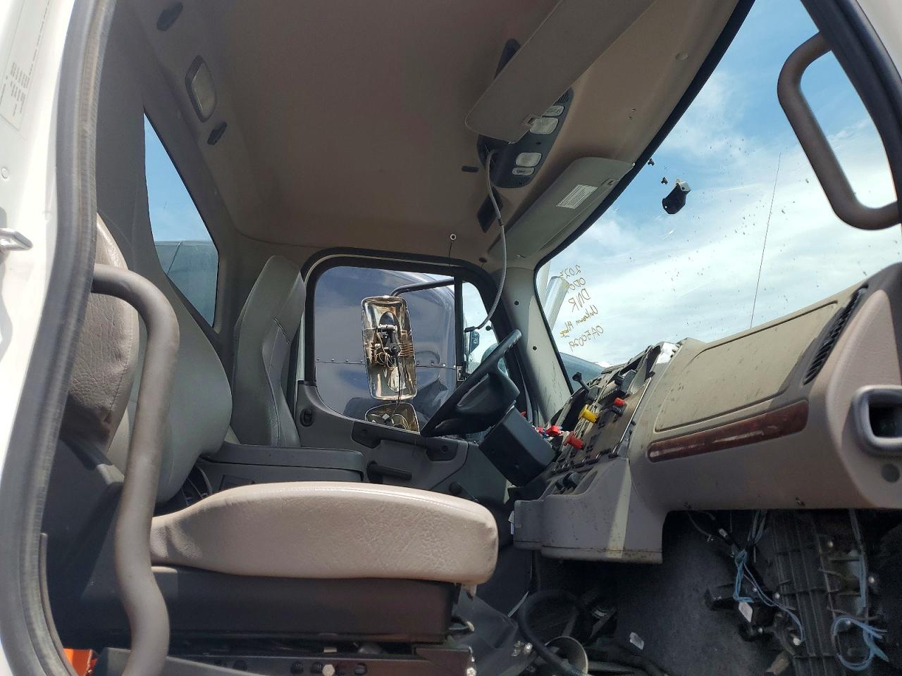 Freightliner 108sd