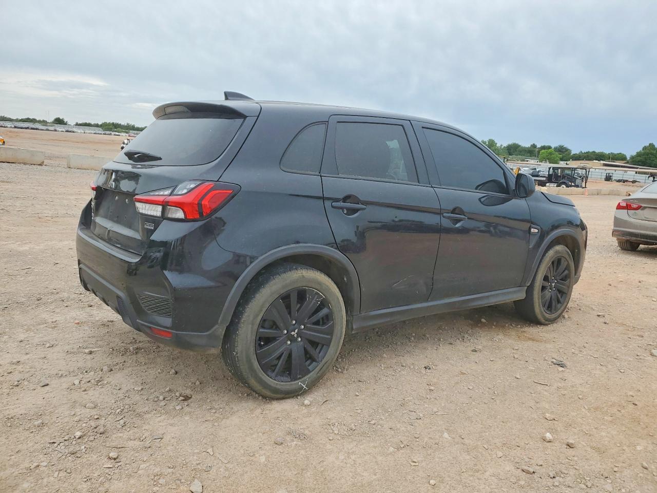 Mitsubishi Outlander 650