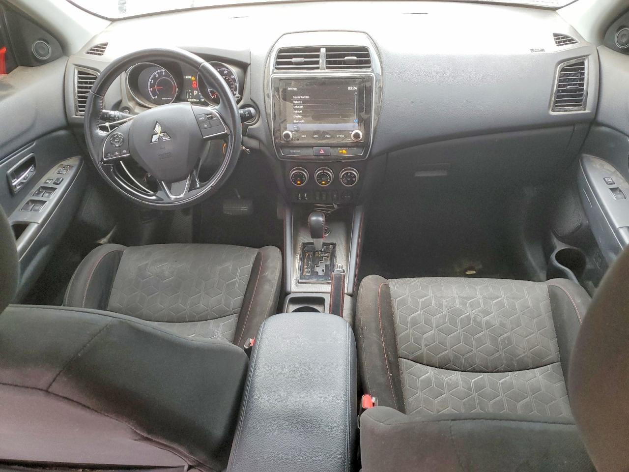 Mitsubishi Outlander 650