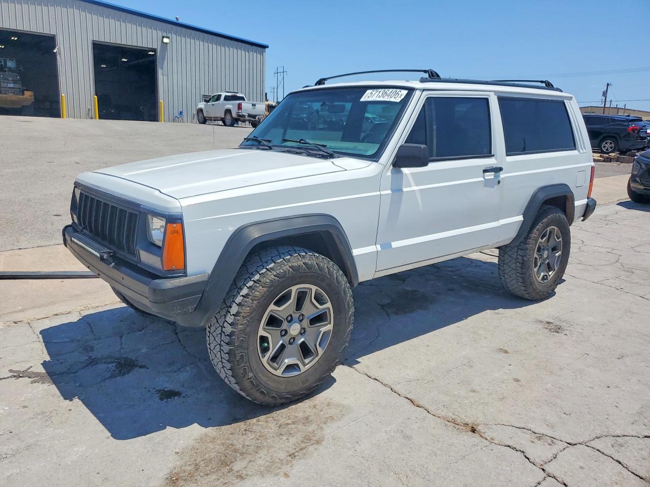 Salvage Jeep Cherokee Image