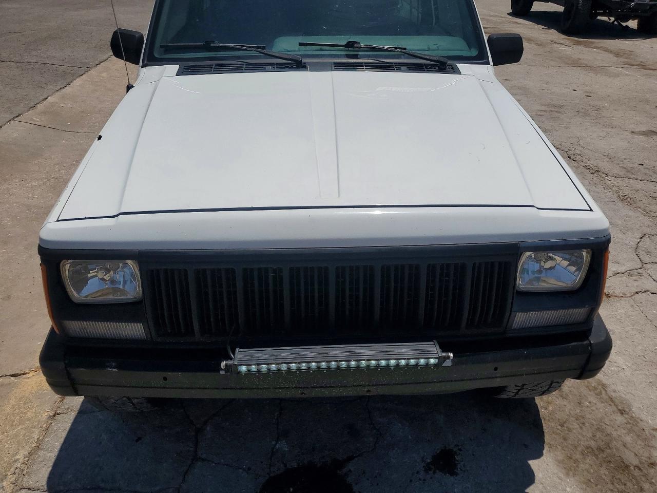 Jeep Cherokee Se