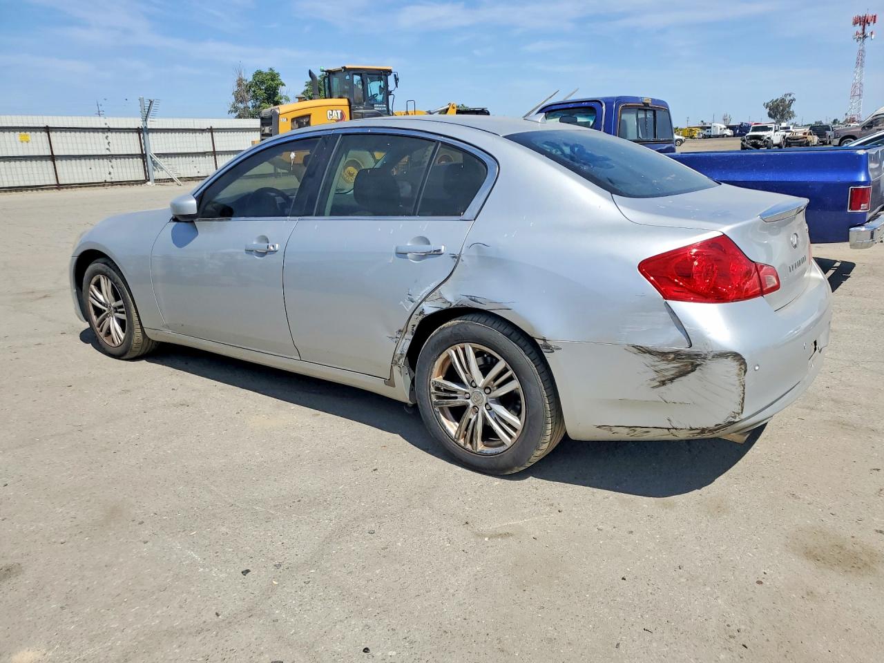 INFINITI G37 X