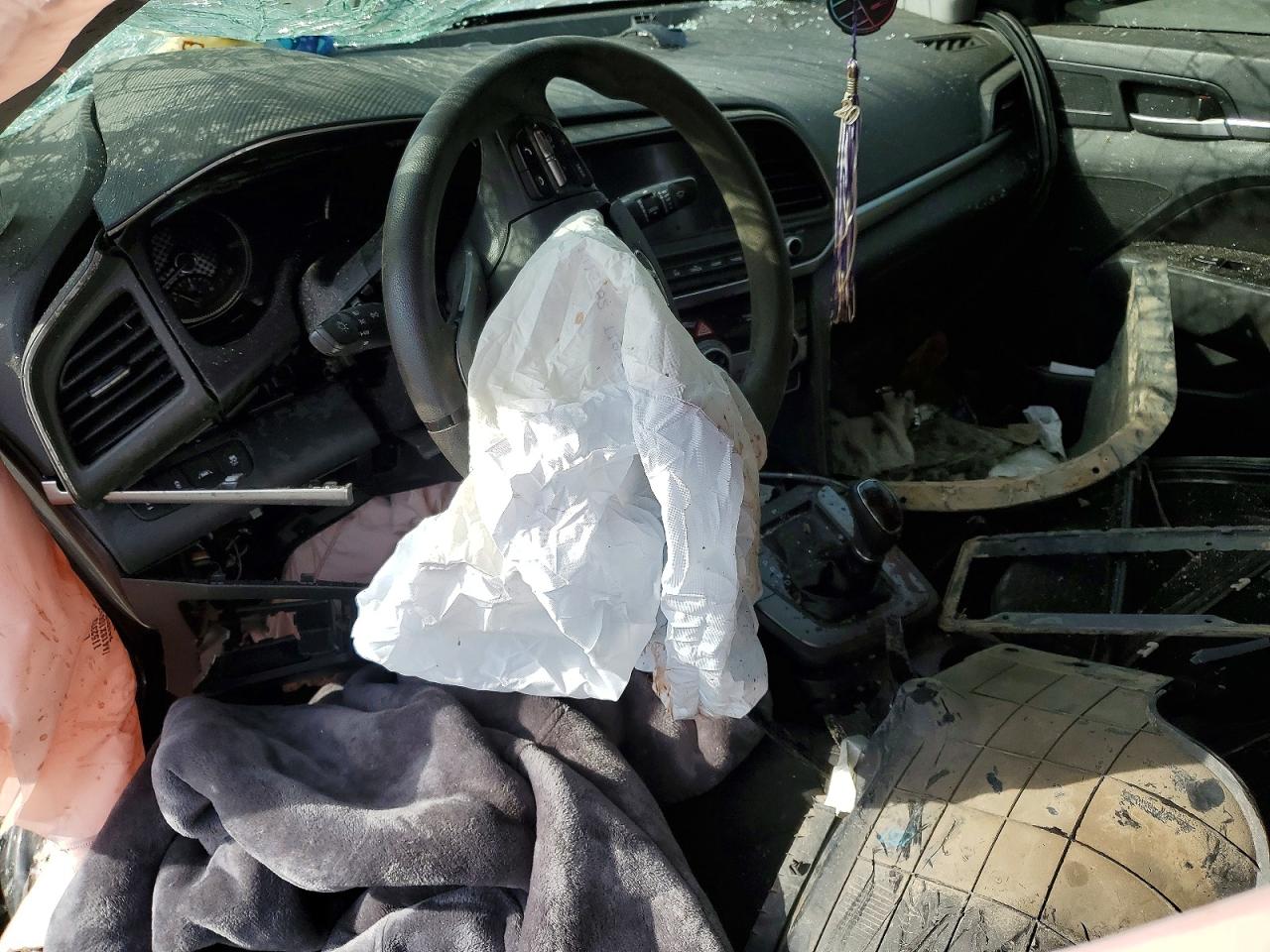 Hyundai ELANTRA Sel