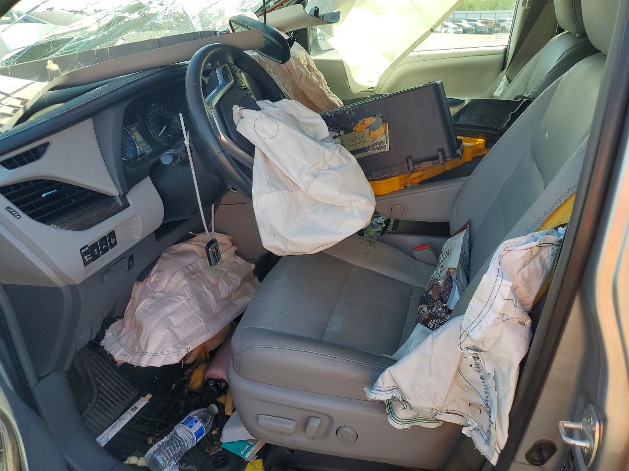Toyota Sienna Xle Premium 8-passenger